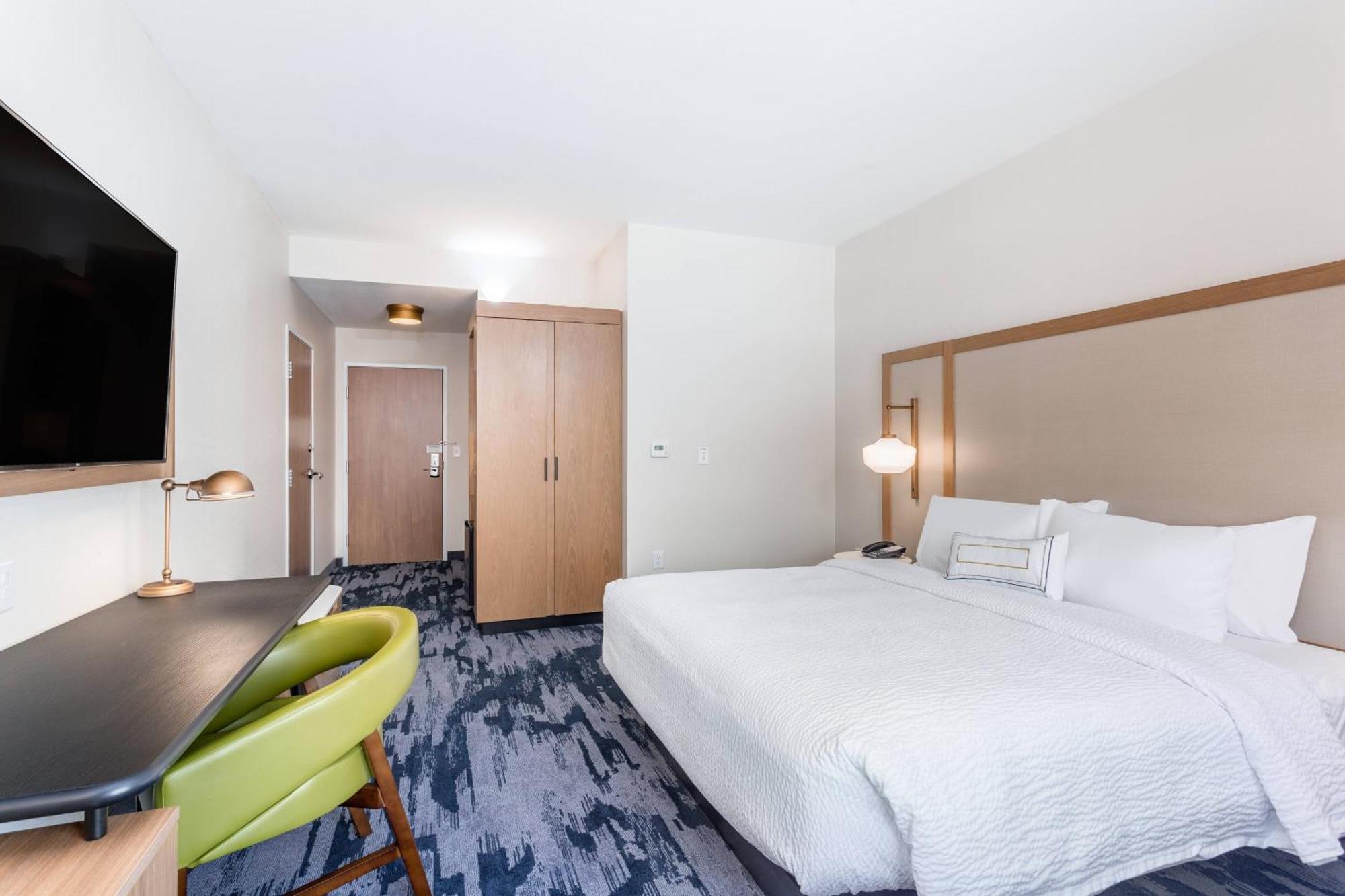 Hotel Fairfield & By Marriott